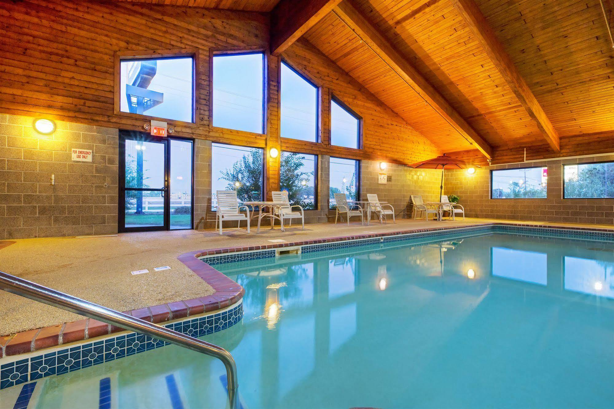 Americinn By Wyndham Blue Earth Buitenkant foto